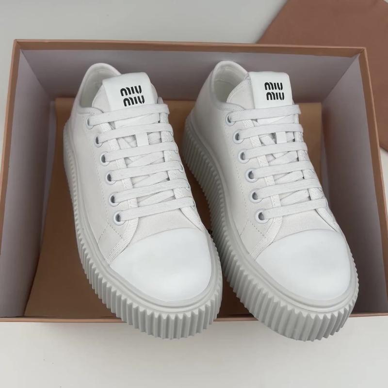 B30 Blanc 682147